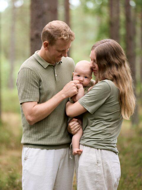 De smukke farver, de dejlige minder og de små øjeblikke sammen. Jeg glæder mig til en masse hyggelige familiefotograferinger i naturen. 🍂🤎

📍 Ry / Silkeborg
📩 Skriv til mig, hvis I har lyst til at få foreviget jeres familie her i efteråret. 

#familiefotograf #familiefotografering
#familiebilleder  #fotografSilkeborg
#fotografRy